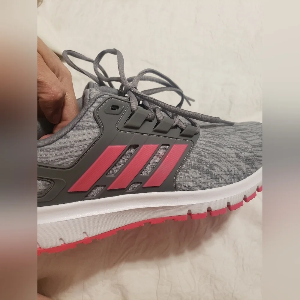 NEW ADIDAS GRAY-PINK CLOUD 2 SIZE 8.5